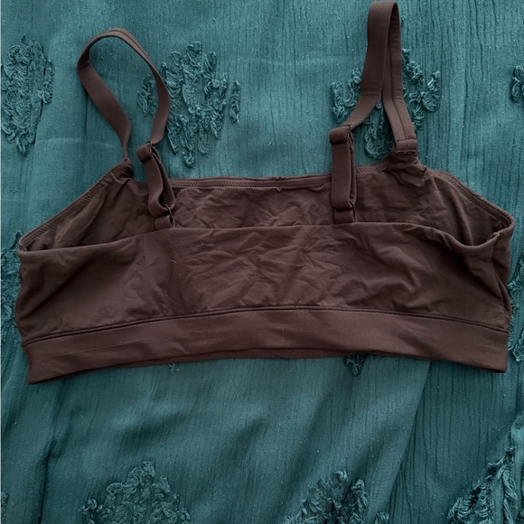 SKIMS Fits Everybody Scoop Bralette - Picture 2 of 3